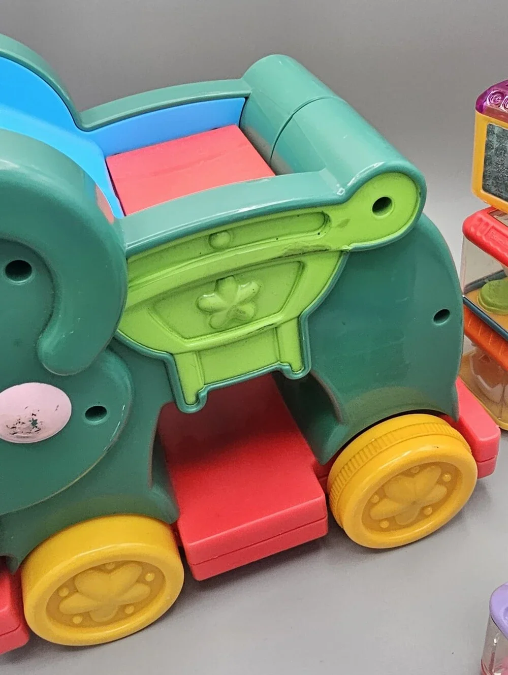 Vintage Fisher-Price Peek A Boo Pull Elephant Musical 12 Blocks Sensory WORKING